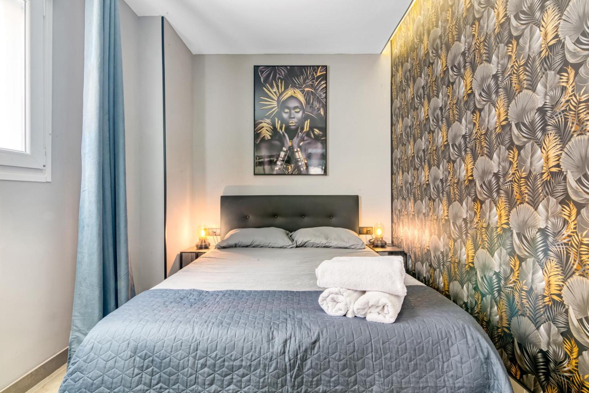 City Scape Suites Valencia Kültér fotó